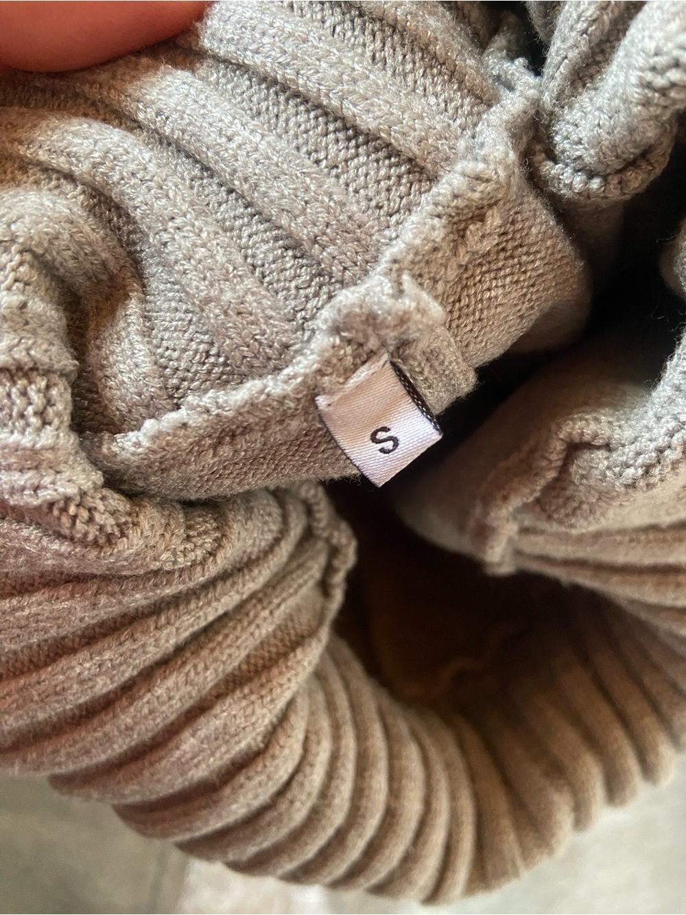 EUC Light Gray Knit Lounge Set, Size S - Picture 3 of 7